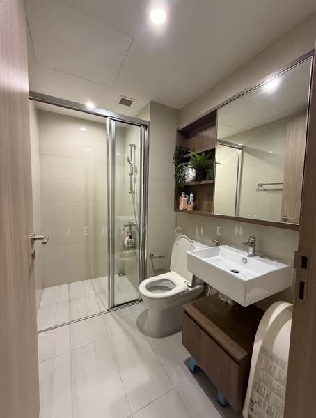 Sol Acres Executive Condominium For Sale at S$ 1,350,000 | PropertyGuru Singapore - Bathroom