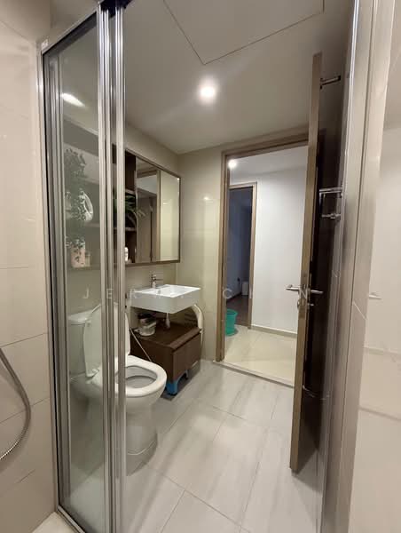 Sol Acres Executive Condominium For Sale at S$ 1,350,000 | PropertyGuru Singapore - Bathroom