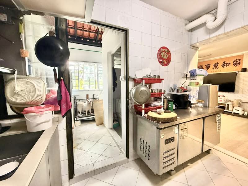 788E Woodlands Crescent HDB Flat For Sale at S$ 880,000 | PropertyGuru Singapore - Kitchen