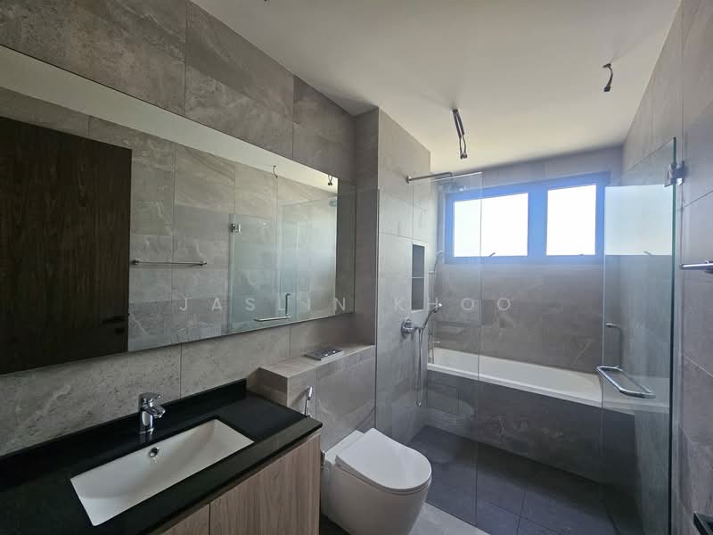 🏠 District 14 Luxury Brand New Semi-Detached at Kembangan ☀️ Semi-Detached House For Sale at S$ 6,800,000 | PropertyGuru Singapore - Bathroom