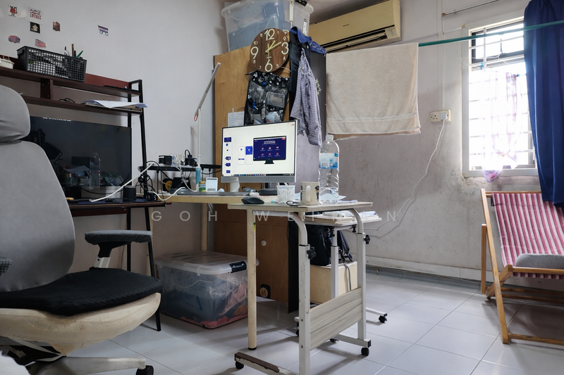 161 Mei Ling Street HDB Flat For Sale at S$ 460,000 | PropertyGuru Singapore - Bedroom 2