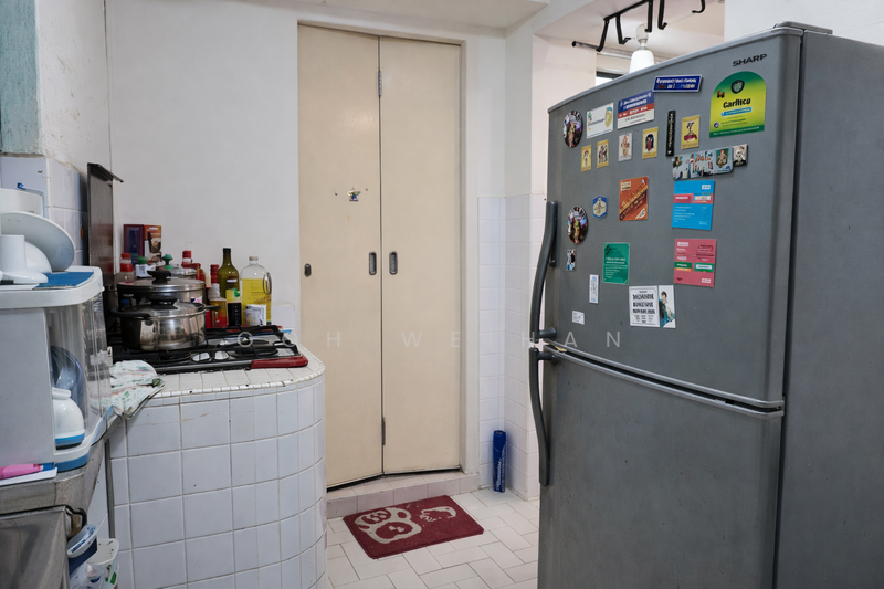 161 Mei Ling Street HDB Flat For Sale at S$ 460,000 | PropertyGuru Singapore - Kitchen