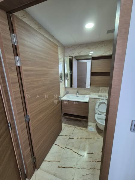 Queens Peak, 1 Dundee Road, 1 Bedroom, 441 sqft, Condominium For Rent, by Wanni Chan 陈寀颖, 500078343 - Bathroom - PropertyGuru.com.sg