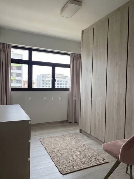 608C Tampines North Drive 1 HDB Flat For Sale at S$ 980,000 | PropertyGuru Singapore - Common Bedroom 1