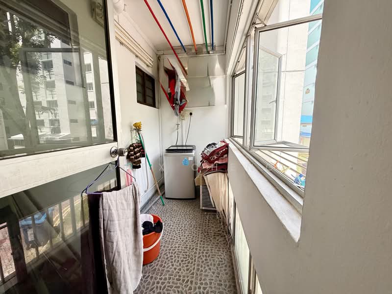 826 Woodlands Street 81 HDB Flat For Sale at S$ 698,000 | PropertyGuru Singapore - Service yard 