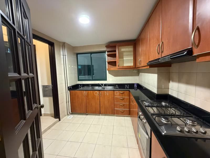 The Bencoolen, 180A Bencoolen Street, 2 Bedrooms, 883 sqft, Condominium For Rent, by Bryant Tan Zhi Yong, 500078356 - Kitchen - PropertyGuru.com.sg