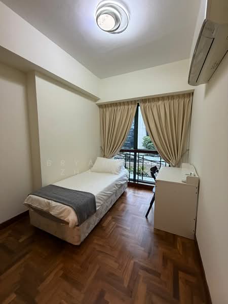 The Bencoolen, 180A Bencoolen Street, 2 Bedrooms, 883 sqft, Condominium For Rent, by Bryant Tan Zhi Yong, 500078356 - Bedroom 2 - PropertyGuru.com.sg