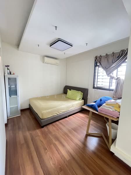 26 Dover Crescent HDB Flat For Sale at S$ 848,000 | PropertyGuru Singapore - Bedroom