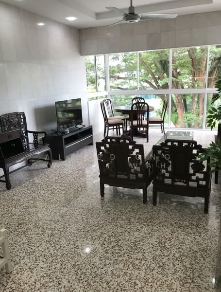 Hollywood Apartments, 100-100D Oxley Rise, 3 Bedrooms, 990 sqft, Apartment For Sale, by Alfred Ong Whatt Wah, 500078378 - Living Room - PropertyGuru.com.sg