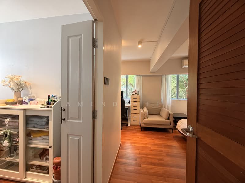 Bangkit Road HDB Flat For Sale at S$ 898,888 | PropertyGuru Singapore - Master Bedroom