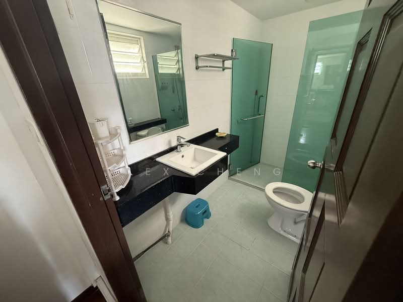 267B Compassvale Link, 267B Compassvale Link, 3 Bedrooms, 968 sqft, HDB Flat For Rent, by Alex Cheng, 500078387 - Bathroom - PropertyGuru.com.sg