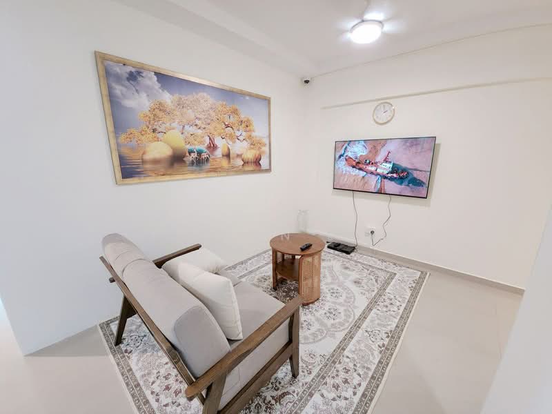 Orchid Park Condominium, 81 Yishun Street 81, Room Rental, 150 sqft, Condominium For Rent, by Pheron Lim, 500078391 - Living Room - PropertyGuru.com.sg