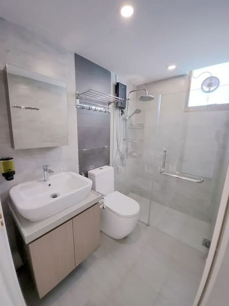 Orchid Park Condominium, 81 Yishun Street 81, Room Rental, 150 sqft, Condominium For Rent, by Pheron Lim, 500078391 - Bathroom - PropertyGuru.com.sg