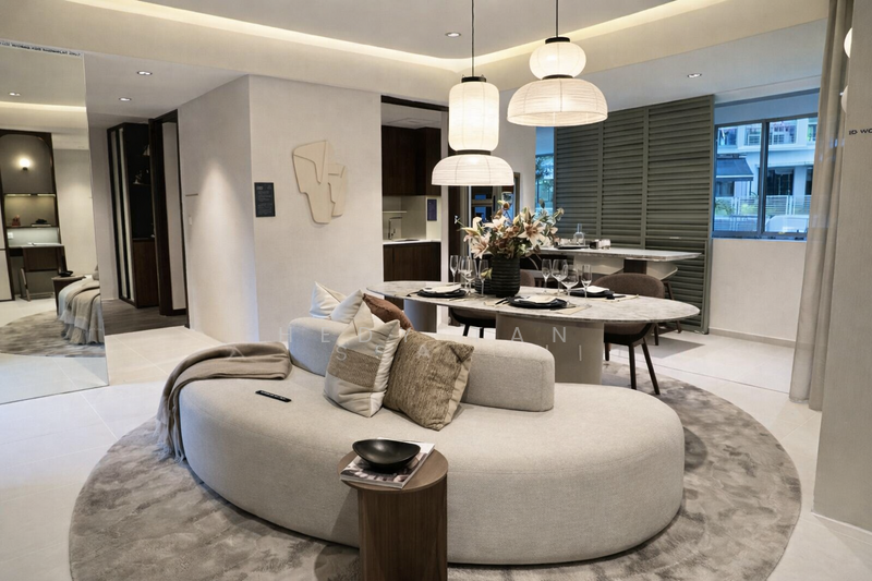 CHEAP 3BR FH $20xxpsf TOP soon! Condominium For Sale at S$ 2,041,000 | PropertyGuru Singapore - Living Room