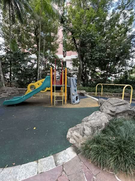 Hillbrooks, 90 Hillview Avenue, 3 Bedrooms, 1,098 sqft, Condominium For Rent, by Danis ET Lim 林永添, 500078414 - Exterior - PropertyGuru.com.sg