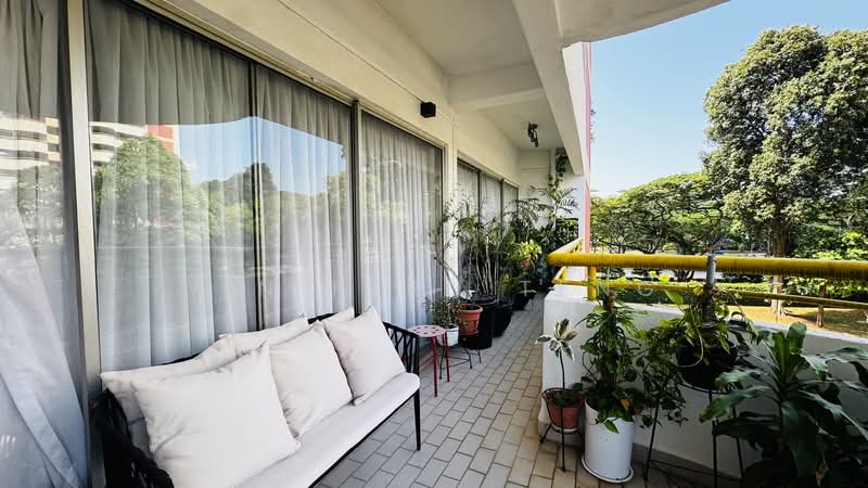 Neptune Court Apartment For Sale at S$ 1,800,000 | PropertyGuru Singapore - Balcony