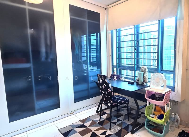 193 Edgefield Plains HDB Flat For Sale at S$ 650,000 | PropertyGuru Singapore - Study