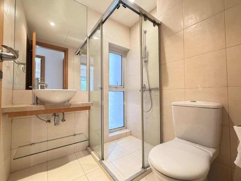 C.H.E.A.P 2BR RENTAL ICON@GOPENG, , 2 Bedrooms, 915 sqft, Apartment For Rent, by Amenda Teo, 500078439 - Common Bathroom - PropertyGuru.com.sg