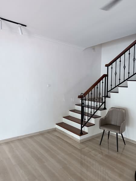 For Rent - 5 Mins walk from King Albert Park MRT