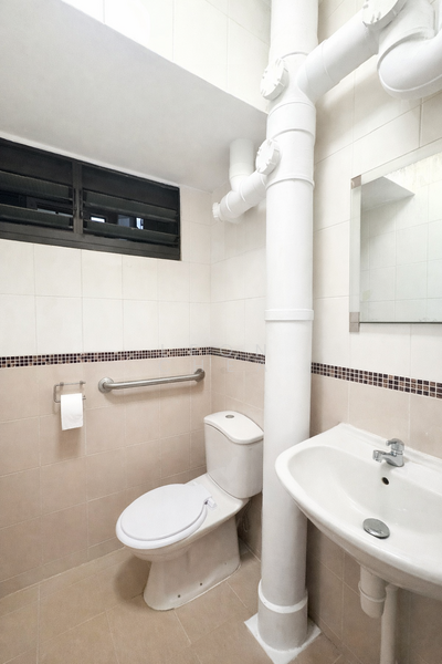 59 Telok Blangah Heights HDB Flat For Sale at S$ 590,000 | PropertyGuru Singapore - Common Bathroom