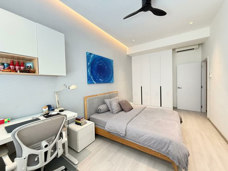 daisy park Terraced House For Sale at S$ 4,968,000 | PropertyGuru Singapore - Bedroom