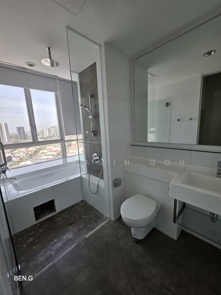 One Amber, 3 Amber Gardens, 3 Bedrooms, 1,302 sqft, Condominium For Rent, by Benjamin Goh, 500078462 - Master Bathroom - PropertyGuru.com.sg