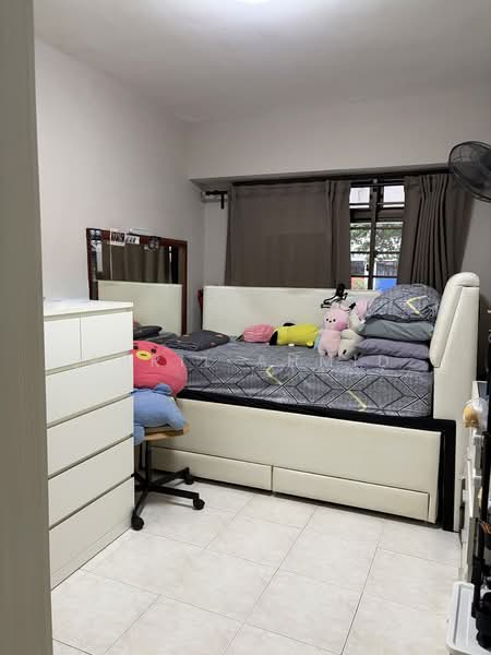 532 Woodlands Drive 14 HDB Flat For Sale at S$ 640,000 | PropertyGuru Singapore - Bedroom