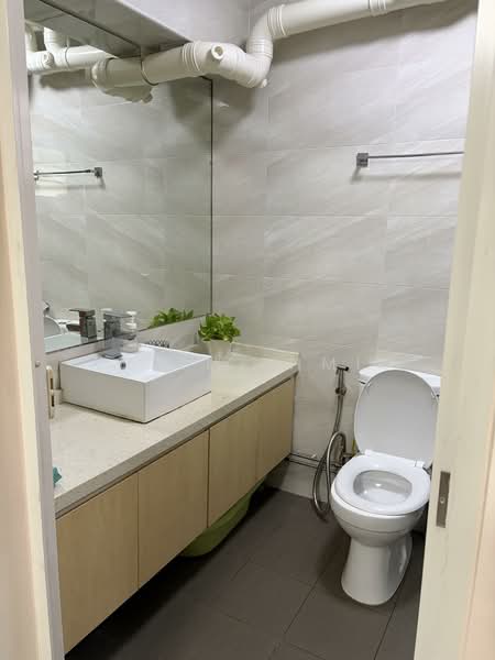 532 Woodlands Drive 14 HDB Flat For Sale at S$ 640,000 | PropertyGuru Singapore - Bathroom