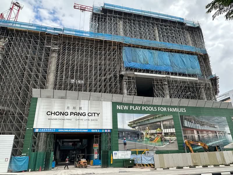 703 Yishun Avenue 5 HDB Flat For Sale at S$ 440,000 | PropertyGuru Singapore - Exterior