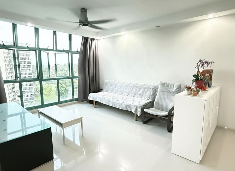 689F Woodlands Drive 75 HDB Flat For Sale at S$ 620,000 | PropertyGuru Singapore - Living Room