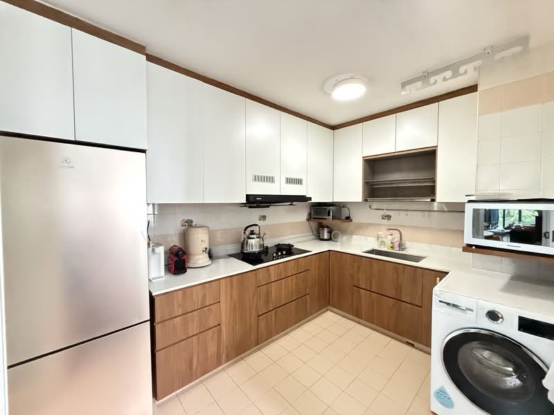 689F Woodlands Drive 75 HDB Flat For Sale at S$ 620,000 | PropertyGuru Singapore - Kitchen