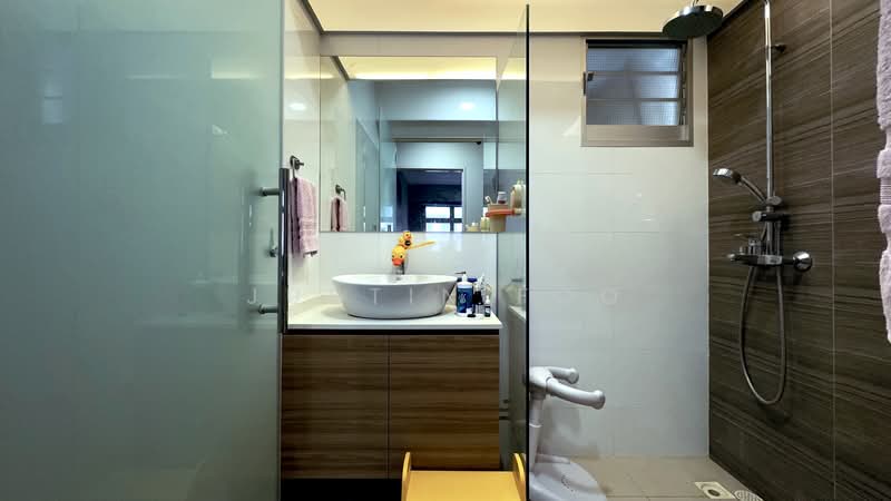 351A Anchorvale Road HDB Flat For Sale at S$ 700,000 | PropertyGuru Singapore - Bathroom