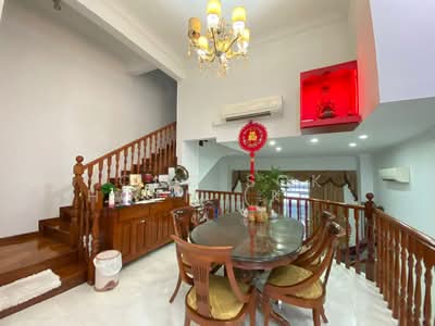 For Sale - Loyang Villas