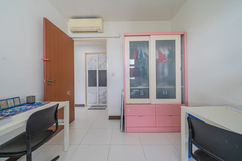 209A Punggol Place HDB Flat For Sale at S$ 688,000 | PropertyGuru Singapore - Study