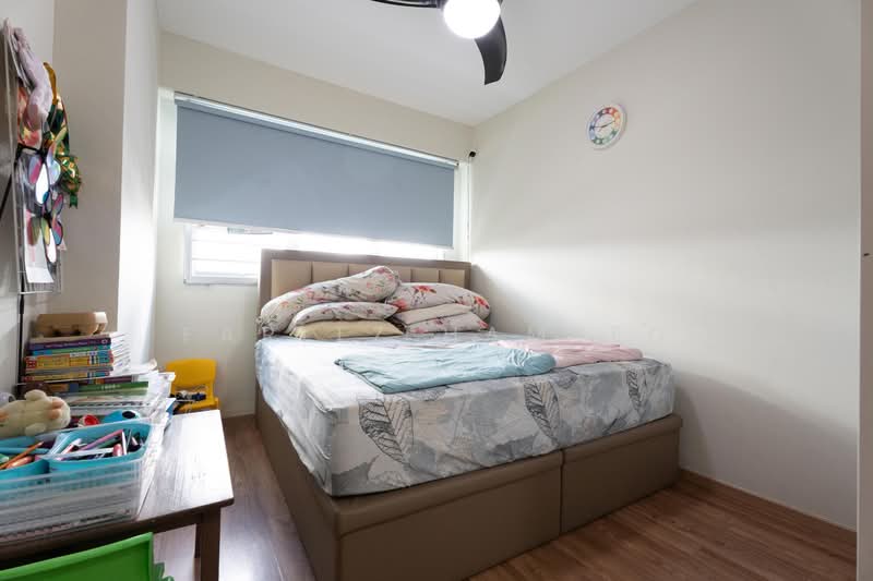 890A Woodlands Drive 50 HDB Flat For Sale at S$ 670,000 | PropertyGuru Singapore - Common Bedroom 1