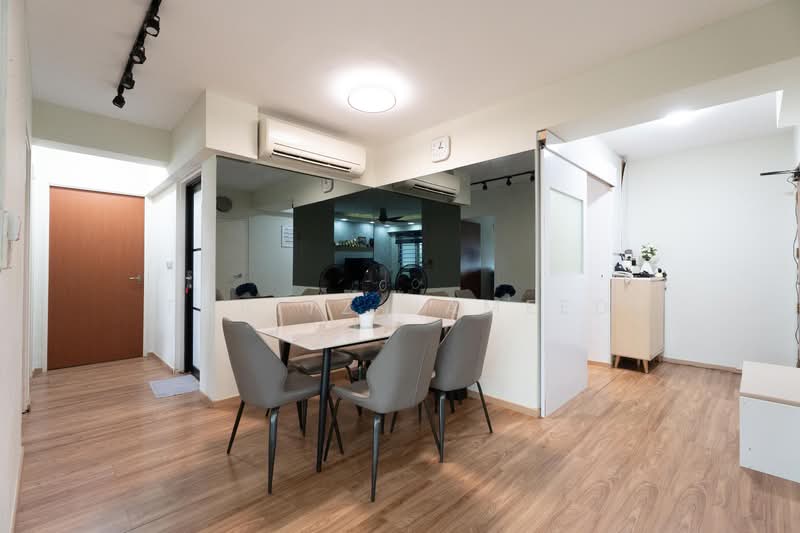 890A Woodlands Drive 50 HDB Flat For Sale at S$ 670,000 | PropertyGuru Singapore - Dining Room