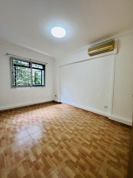 295A Compassvale Crescent HDB Flat For Sale at S$ 685,000 | PropertyGuru Singapore - Interior