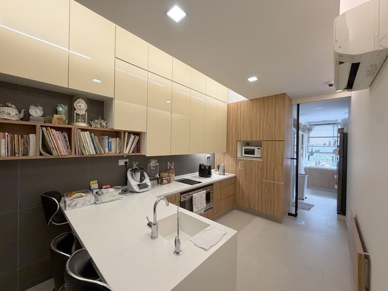 Astrid Meadows Condominium For Sale at S$ 5,498,000 | PropertyGuru Singapore - Kitchen