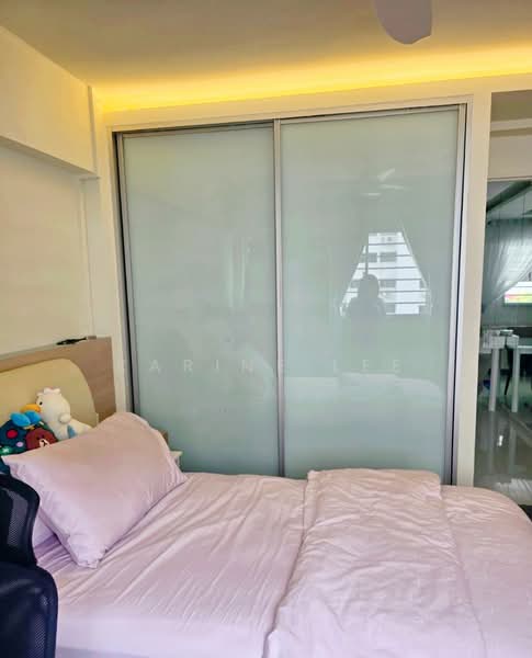 403 Pandan Gardens HDB Flat For Sale at S$ 588,880 | PropertyGuru Singapore - Bedroom