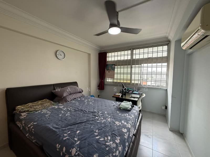 129 Clarence Lane HDB Flat For Sale at S$ 965,000 | PropertyGuru Singapore - Bedroom