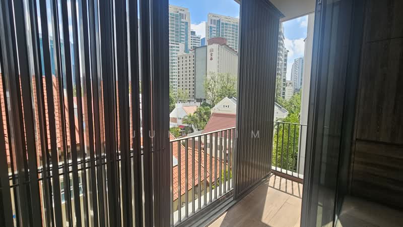 10 Evelyn Condominium For Sale at S$ 1,472,000 | PropertyGuru Singapore - Balcony