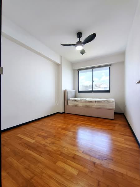 308A Punggol Walk HDB Flat For Sale at S$ 825,000 | PropertyGuru Singapore - Bedroom