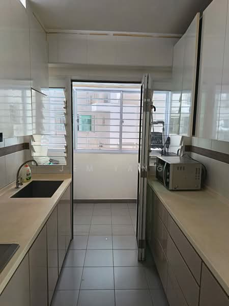 269C Punggol Field HDB Flat For Sale at S$ 699,999 | PropertyGuru Singapore - Kitchen
