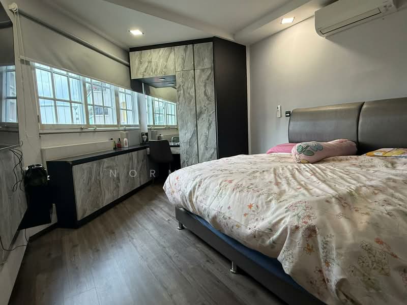 724 Yishun Street 71 HDB Flat For Sale at S$ 828,000 | PropertyGuru Singapore - Bedroom