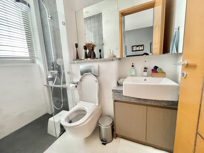 The Oceanfront @ Sentosa Cove, 281 Ocean Drive, 6 Bedrooms, 8,090 sqft, Condominium For Rent, by Linda Gan, 500078596 - Hotel-Style Bathroom! Luxurious Finishes - PropertyGuru.com.sg