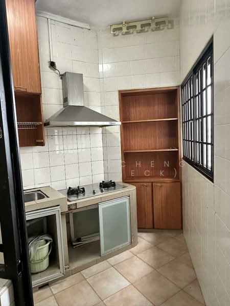 102 Rivervale Walk HDB Flat For Sale at S$ 1,000,000 | PropertyGuru Singapore - Kitchen