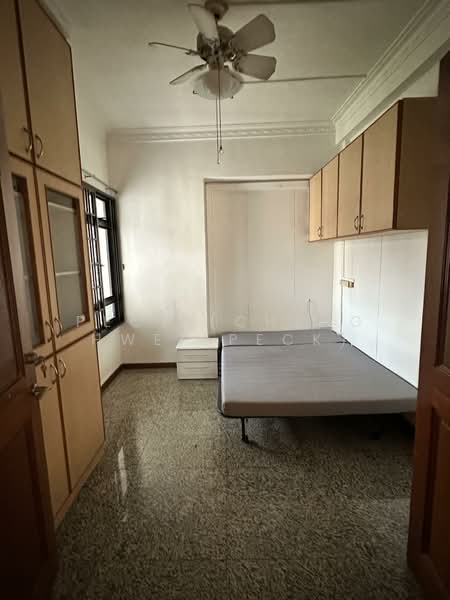 102 Rivervale Walk HDB Flat For Sale at S$ 1,000,000 | PropertyGuru Singapore - Bedroom