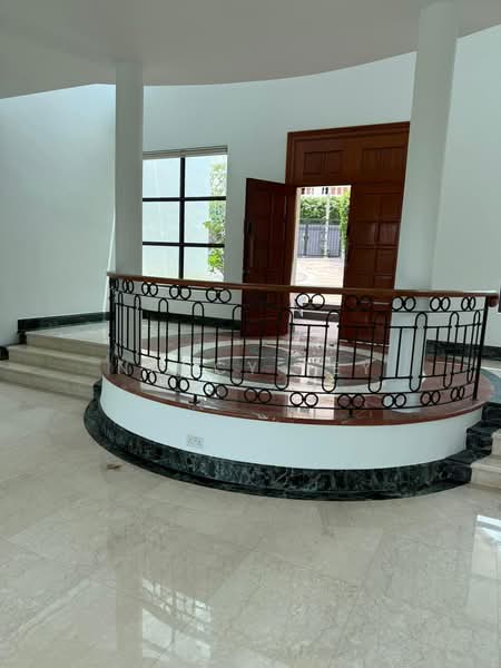 Peirce Villas, 4 Peirce Hill, 6 Bedrooms, 10,672 sqft, Detached House For Rent, by Nancy Tey, 500078610 - Entrance - PropertyGuru.com.sg