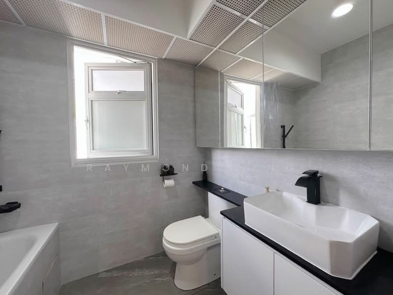 620A Tampines Street 61 HDB Flat For Sale at S$ 848,888 | PropertyGuru Singapore - Bathroom