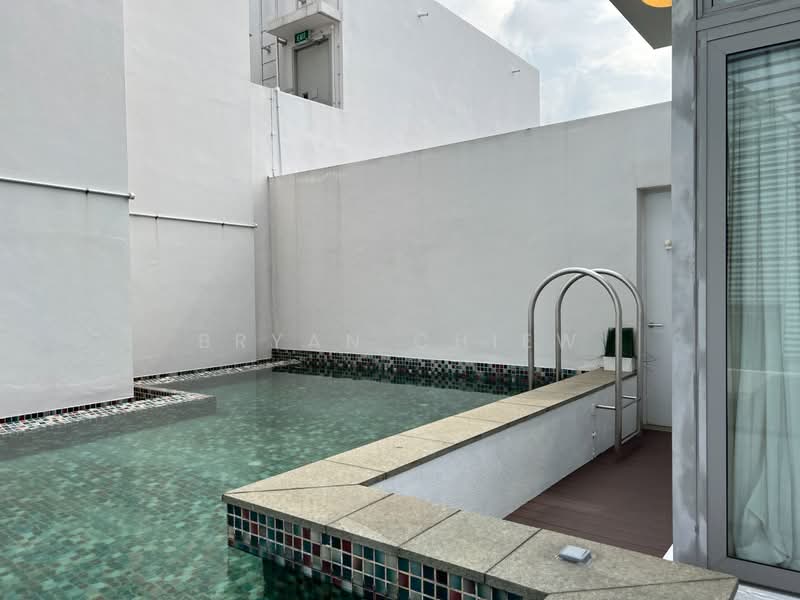 The Oceanfront @ Sentosa Cove Condominium For Sale at S$ 7,888,888 | PropertyGuru Singapore - Pool